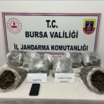 Bursa’da eve yapılan baskında 8 kilo 900 gram esrar ele geçirildi