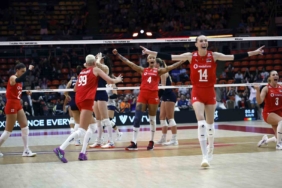 A Milli Kadın Voleybol Takımı final için sahada