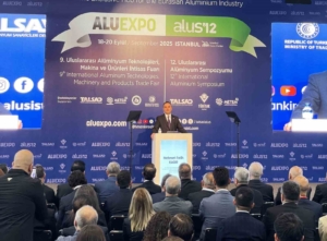 Bakan Kacır: "Sanayide istihdamı 6 milyon 700 bine yükselttik"