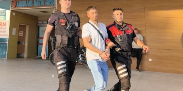 17 yıl hapis cezasıyla aranan şüpheli, başkasına ait kimlikle yakalandı