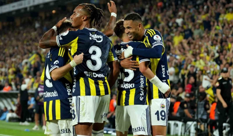 Fenerbahçe, Trabzonspor’u üst üste 4. maçta yendi