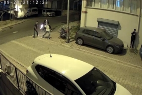 Esenyurt’ta 3 çocuğun silahlı şakası kameraya yansıdı