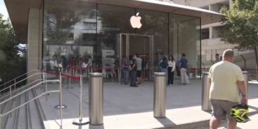 Yeni iPhone 17 Türkiye’de ilgi görmedi, mağaza önleri boş kaldı