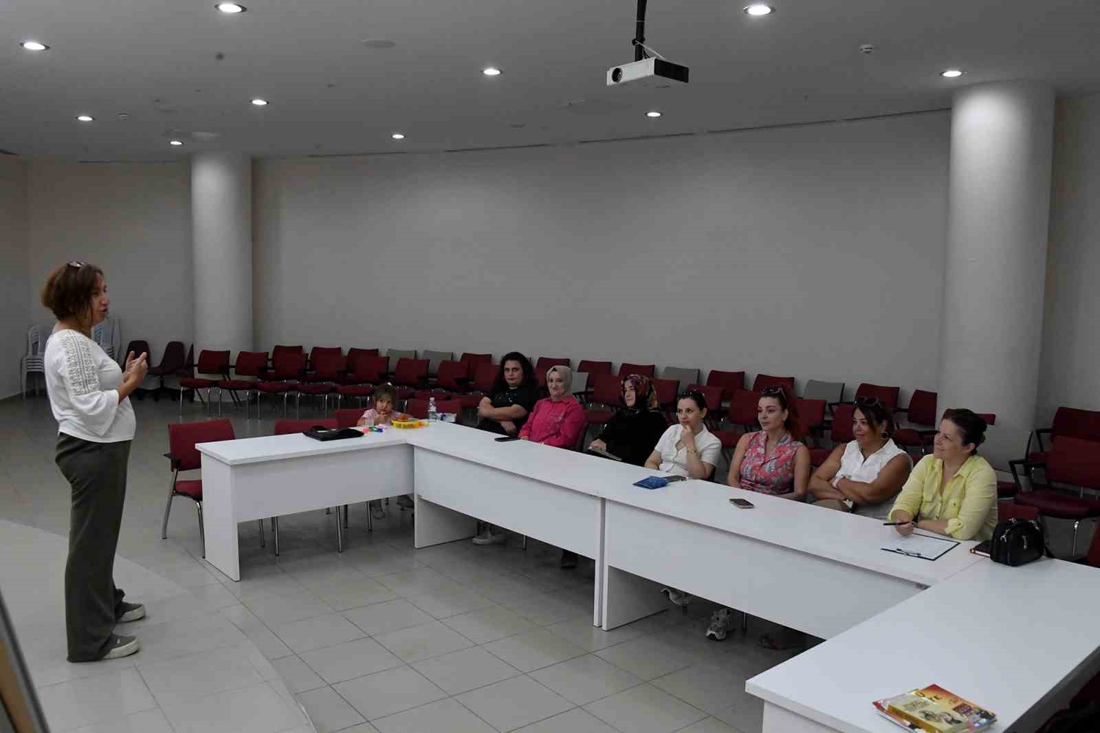 Osmangazi Belediyesi’nden velilere özel kitap atölyesi