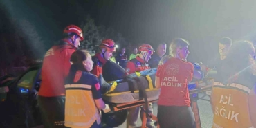 Susurluk’ta kamyonla çarpışan Fiat otomobildeki 2 kişi yaralandı