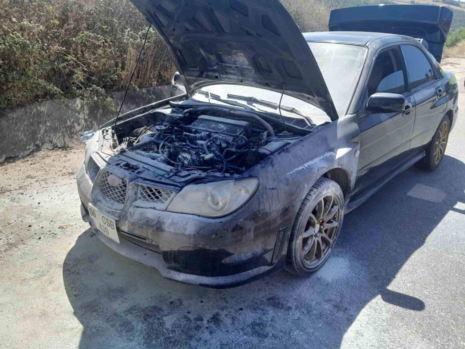 Bandırma-Gönen yolunda seyir halindeki otomobilde yangın