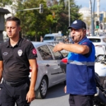 Gaziosmanpaşa’da zabıta ekipleri okul önlerinde görev başında