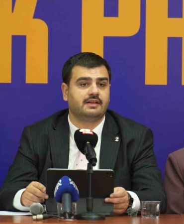 AK Parti Genel Sekreteri İnan: "İzmir’de bugün toplanmayan çöpleri, çöp dağlarını konuşuyoruz"