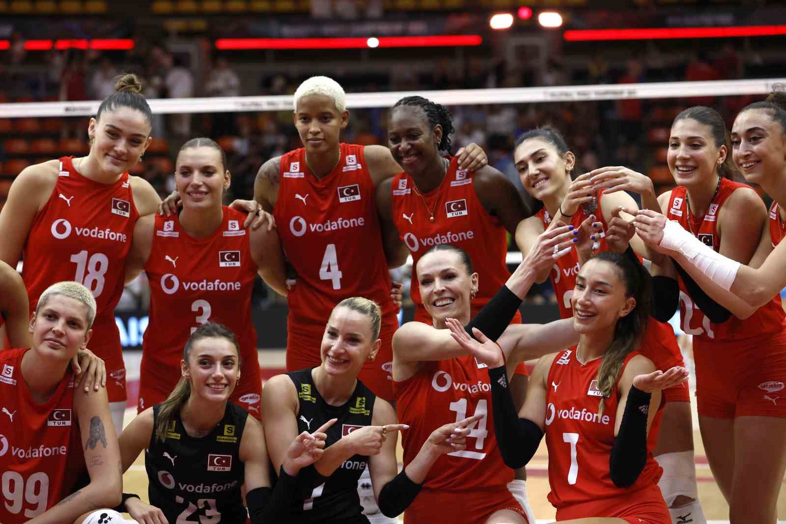 A Milli Kadın Voleybol Takımı, Dünya Şampiyonası’nda yarı final için sahada