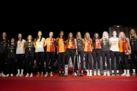 Galatasaray Adası’nda forma lansmanı gecesi