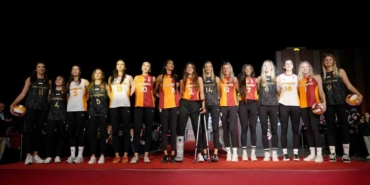 Galatasaray Adası’nda forma lansmanı gecesi