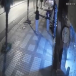 Önce paraları sonra meyveleri çalan şüpheli kamerada