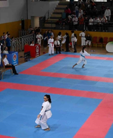Gaziosmanpaşa’da "Başkanlık Kupası Açık Karate" ile "Masa Tenisi" turnuva heyecanı