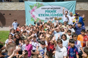 Esenyurt’ta 13 mahalleden yüzlerce vatandaş piknikte buluştu