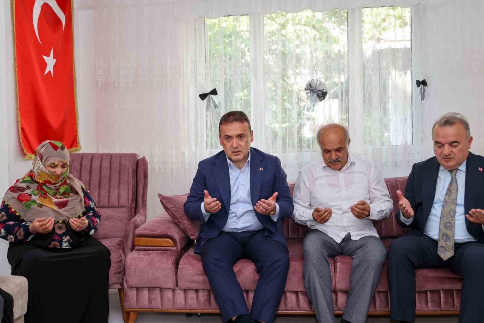 Bilecik Valisi Faik Oktay Sözer Bozüyük’te temaslarda bulundu