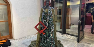 Beyoğlu’nda geri dönüşüm malzemelerinden sergi açıldı