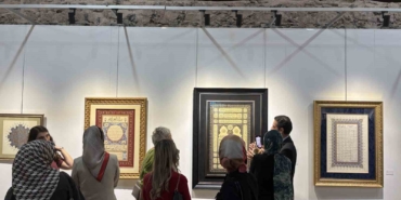 Sonsuz Desenlerde Altın İzler Hat ve Tezhip Sergisi Dolmabahçe Sarayı’nda sanatseverler ile buluştu