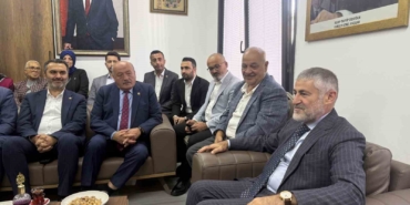 AK Parti Mersin Milletvekili Nureddin Nebati, Avcılar’da vatandaşlarla buluştu