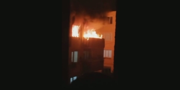 Dördüncü katta yanarak can verdiler