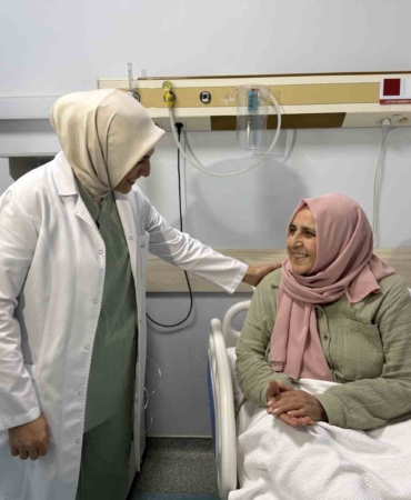 Şikayetlerini astıma bağladı, soluk borusunun yüzde 80’ini tıkayan kanserle konuşamaz hale geldi