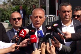 Gürsel Tekin CHP’nin Sarıyer’deki binasına geldi: "Biz Aziz İhsanlara yenilmeyeceğiz"