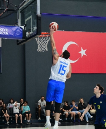 İlkan Karaman Turnuvası’nın kazananı Çayırova Belediyesi