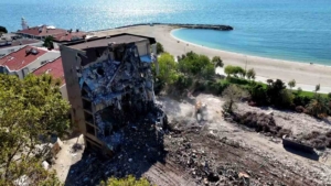 Bilderberg toplantılarından Yeşilçam yıldızlarına: İstanbul’un ikonik oteli Çınar, 66 yıllık serüvenin ardından yıkıldı