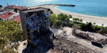 Bilderberg toplantılarından Yeşilçam yıldızlarına: İstanbul’un ikonik oteli Çınar, 66 yıllık serüvenin ardından yıkıldı