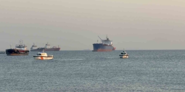 Küçükçekmece Menekşe açıklarında insan bedenine ait parçalar bulunduğu ihbarı polisi harekete geçirdi