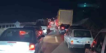 Bandırma-Gönen karayolunda tır kazası: 1 yaralı