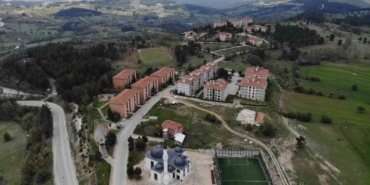 Site sakinlerine "yavru ayı" uyarısı