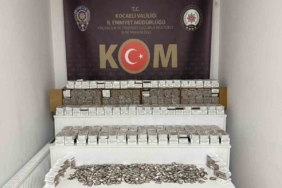 Gölcük’te bin 912 bandrol ile 206 bin 300 makaron ele geçirildi