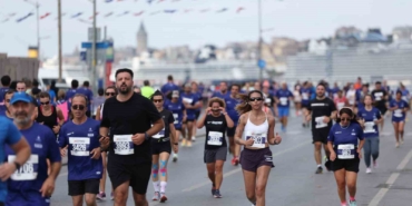 Binler İstanbul’u koştu