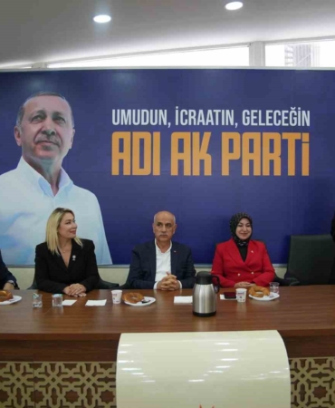 AK Partili 5 milletvekilinden Beylikdüzü çıkarması