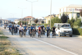 İnegöl’de ’Zaferden kurtuluşa’ sloganıyla bisiklet turu düzenlendi