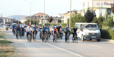 İnegöl’de ’Zaferden kurtuluşa’ sloganıyla bisiklet turu düzenlendi