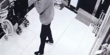 Ayakkabı hırsızlığı güvenlik kamerasında