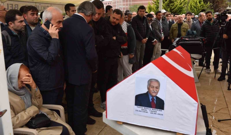 Usta şair ve yazar Yavuz Bülent Bakiler son yolculuğuna uğurlandı