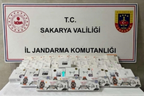 Jandarmanın durdurduğu araçtan adeta kaçak elektronik fabrikası çıktı