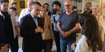 Esenyurt Belediyesine bağlı İstiklal Gençlik Merkezi spor salonu yeni görünümüne kavuştu