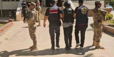 Cinayet zanlısı tutuklanarak cezaevine gönderildi