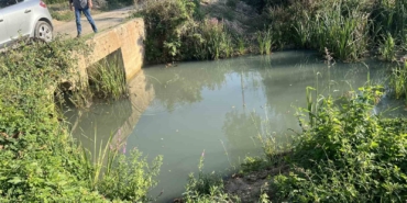 Ferizli’de fabrika atıkları krizi: "Bu meseleye bir an önce çözüm arıyoruz"