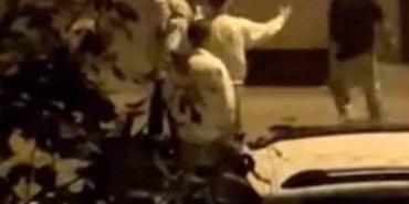 Bursa’da gençler sokak ortasında kavgaya tutuştu: Tekme tokat darp kameraya yansıdı