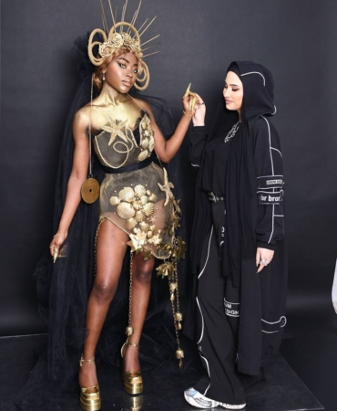 NEİJAN MALİK ve model