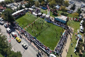 20’inci Geleneksel Bahçelievler Kocasinan Yağlı Güreşleri’nde 500 pehlivan kıyasıya mücadele etti