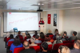 Bilecik’te aile hekimlerine cildiye eğitimi
