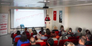 Bilecik’te aile hekimlerine cildiye eğitimi
