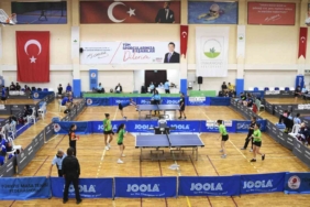 Osmangazi Belediyesi, masa tenisine ev sahipliği yaptı