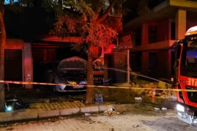 Bahçelievler’de oto tamircide korkutan yangın