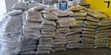 Sınır kapısında 739 kilo esrar ele geçirildi